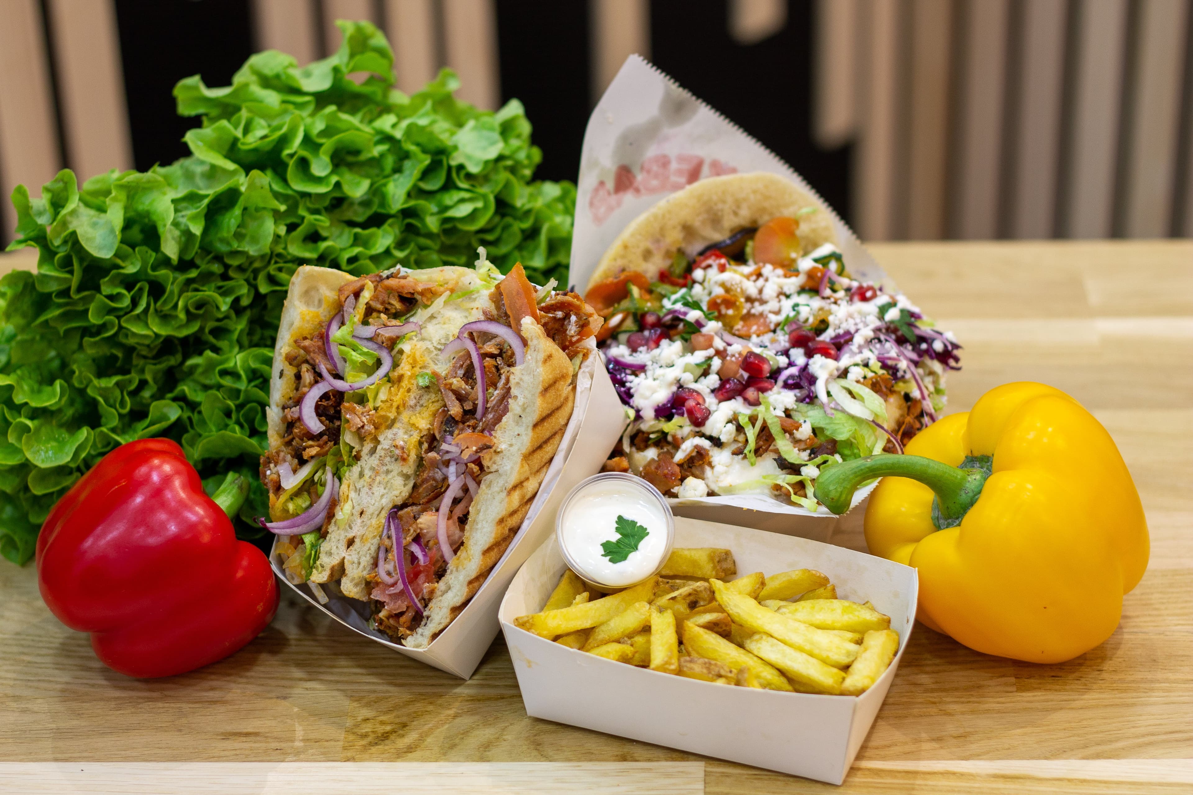 Kebab halal Stark Berliner servi à Versailles